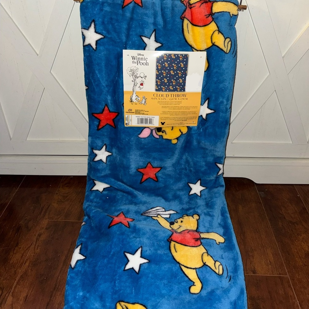 Disney Winnie the Pooh Red, White, & Blue Plush Throw Blanket